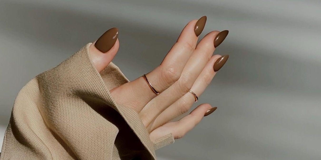 Το nail trend του επόμενου χειμώνα έχει κάτι από... σοκολάτα