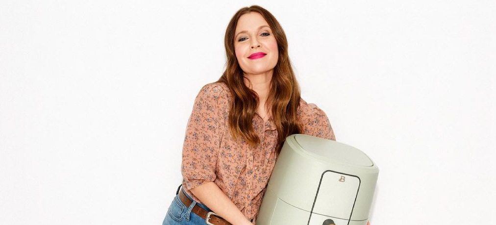 Η Drew Barrymore αποκαλύπτει πως ποτέ δεν θα γίνει φίλη με τα παιδιά της. Τι εννοεί;
