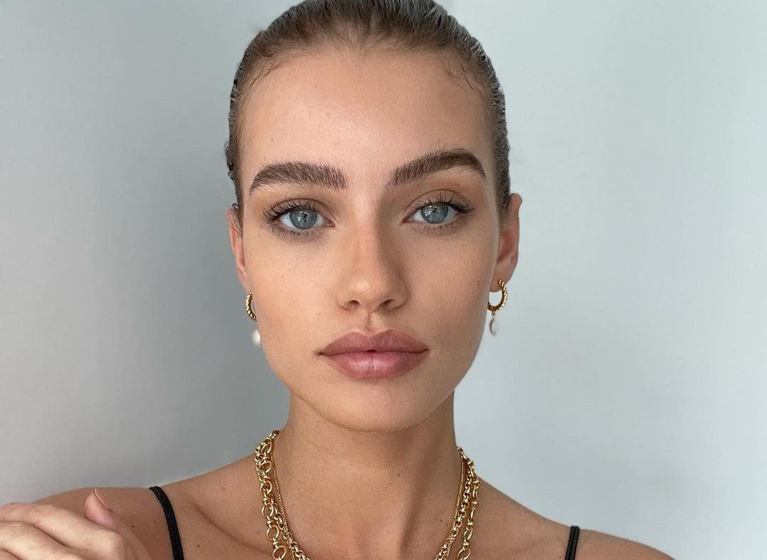 Αδιάβροχη Μάσκαρα: Ο beauty σύμμαχός σου για ακαταμάχητο βλέμμα ακόμα και στην παραλία