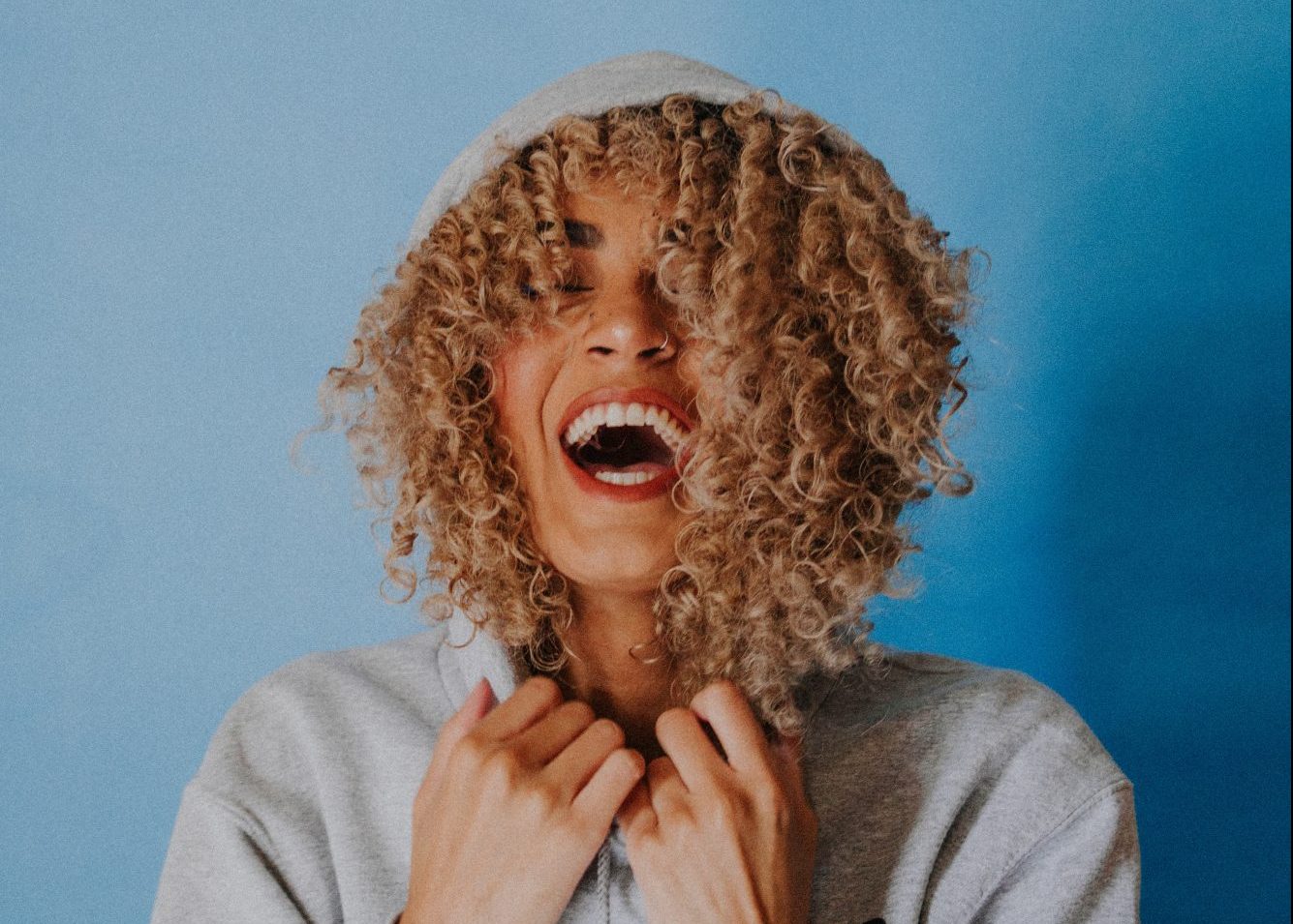 Λευκό χαμόγελο: 7 χρυσοί κανόνες για να το αποκτήσεις