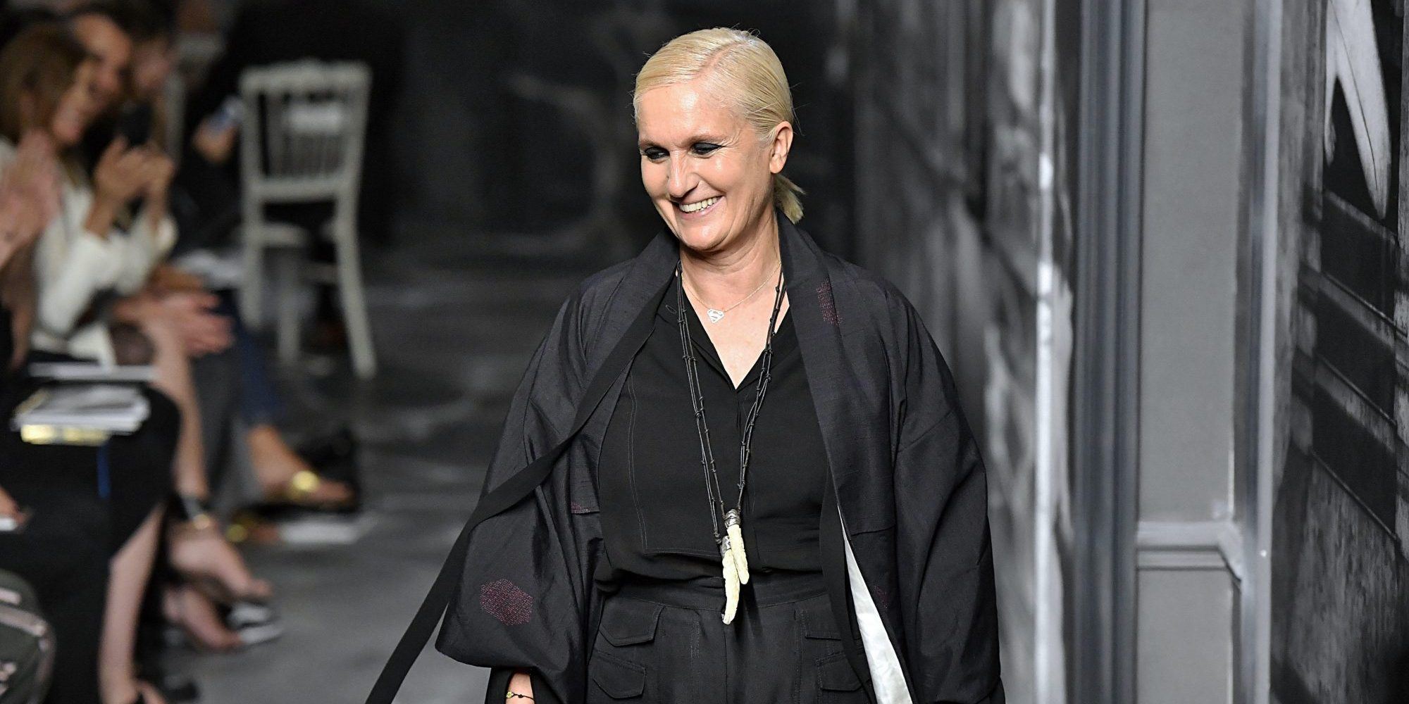 Το ταξίδι που έκανε η Maria Grazia Chiuri ανά την Ελλάδα με σκοπό να εμπνευστεί για την Dior Cruise 2022 Collection