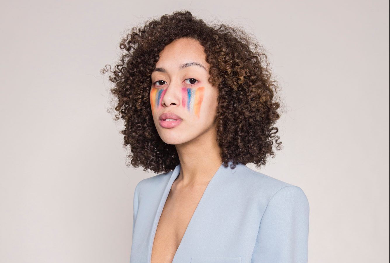 7 beauty brands που δημιούργησαν limited collections αφιερωμένες στο Pride