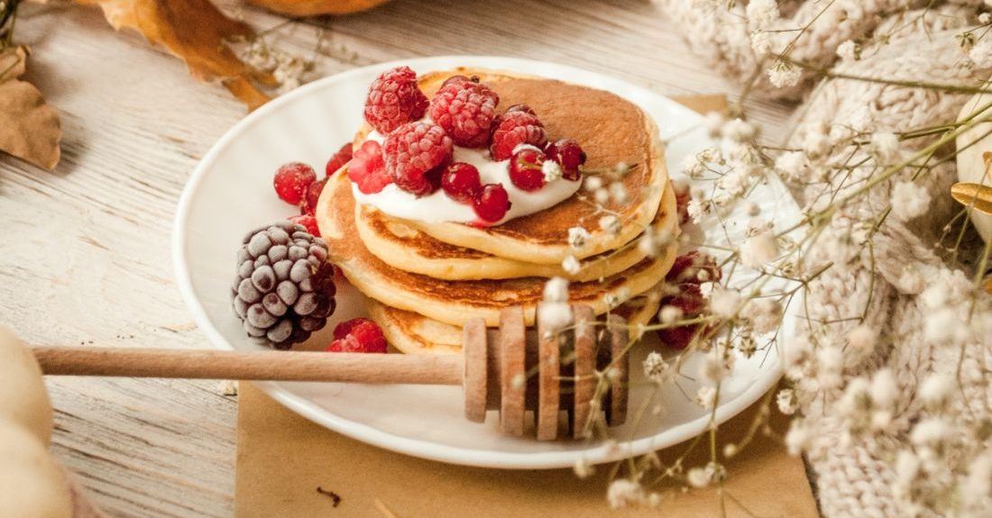 Αυτά τα pancakes με ελάχιστες θερμίδες θα είναι η No1 επιλογή σου για πρωινό σήμερα