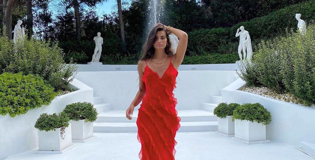 Red Passion: Πώς το κόκκινο συνδέεται με το πάθος;
