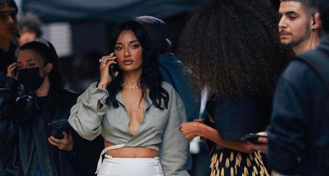 Με αυτά τα Zara tops θα αναβαθμίσεις το στυλ σου ξοδεύοντας λιγότερα από €10