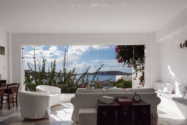 Rhenia Hotel: Σε αυτό το ξενοδοχείο οι "μαγικές διακοπές" είναι μονόδρομος