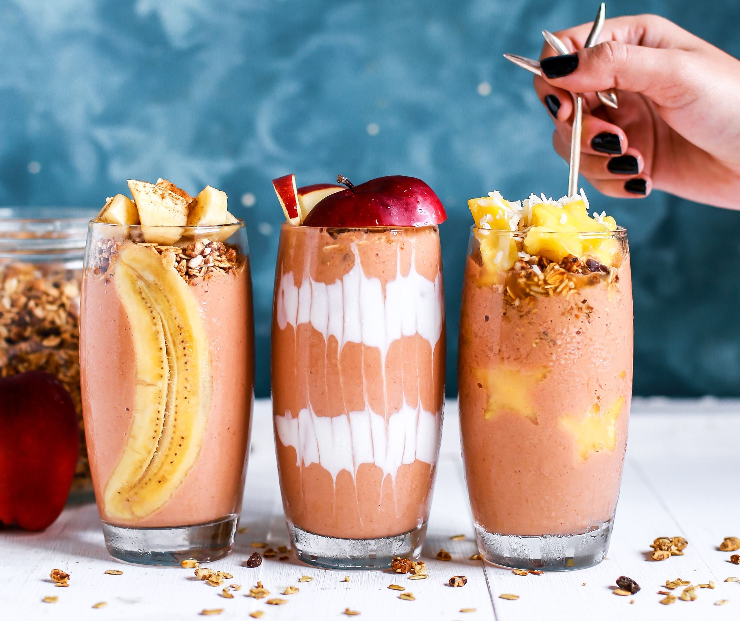 Οι λόγοι για τους οποίους αξίζει να βάλεις τα smoothies στη διατροφή σου τώρα