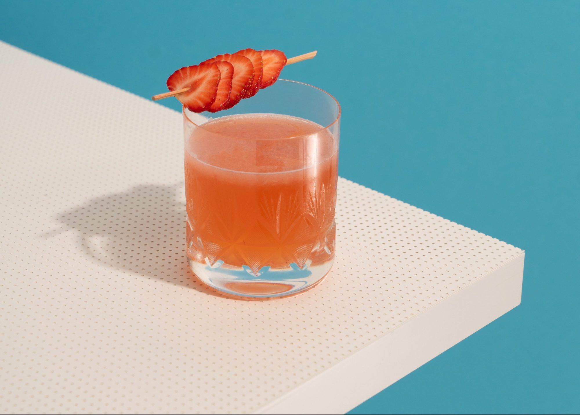 Το ιδανικό cocktail είναι αυτό που έχει τέλεια γεύση και καθόλου θερμίδες. Και αυτό το cocktail υπάρχει!