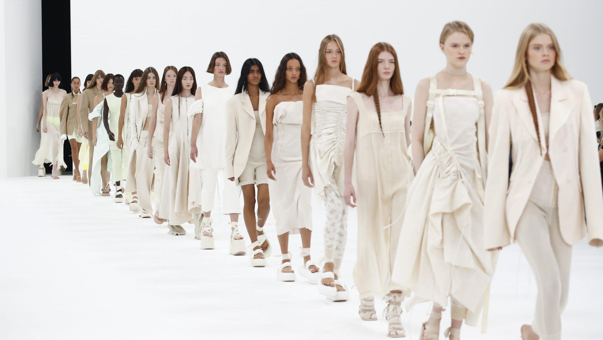 Sportmax Spring/Summer 2022: Μια συλλογή συνώνυμη της γαλήνης