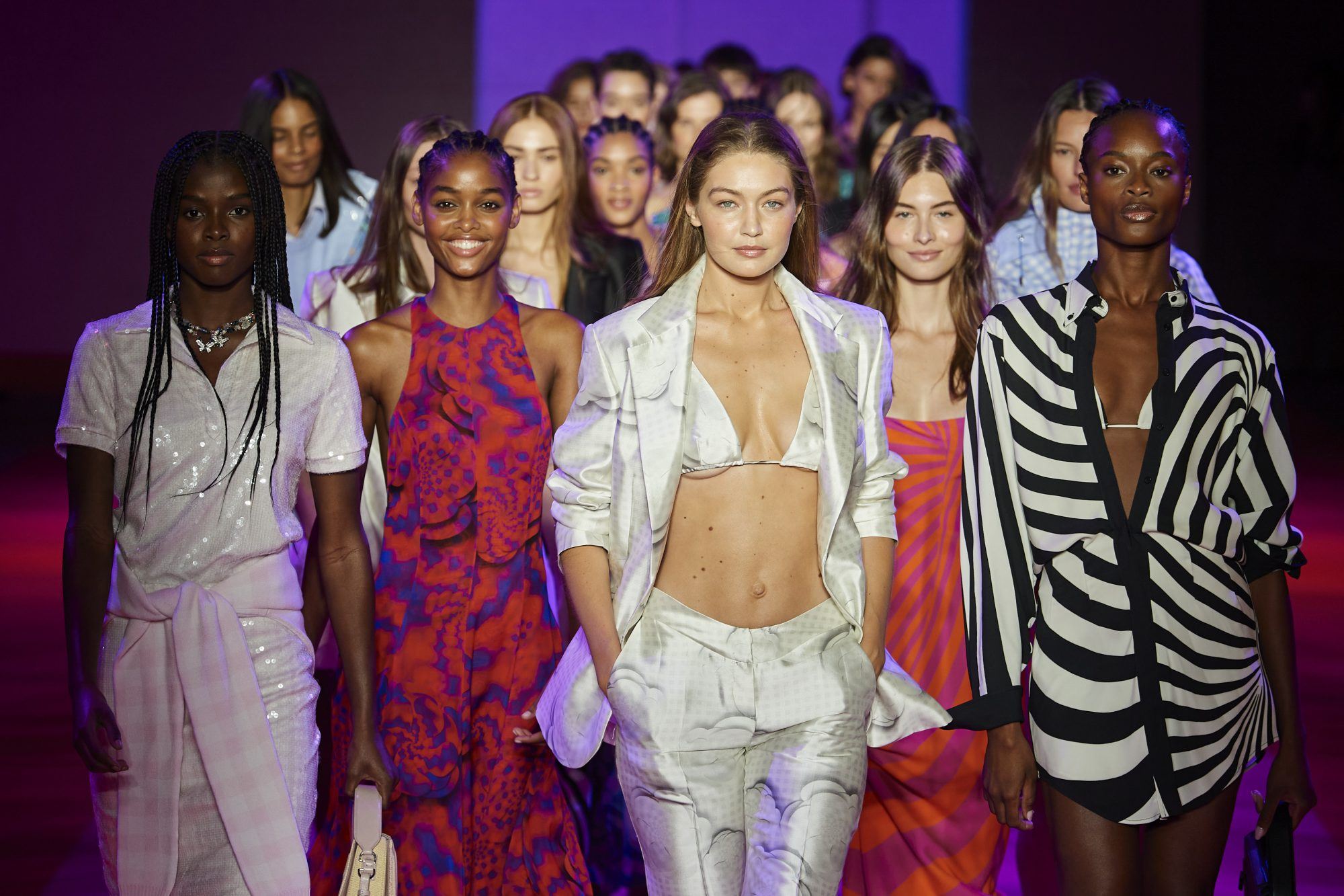 NYFW: Η Gigi Hadid είχε την αμέριστη προσοχή μας (κι όχι άδικα!)