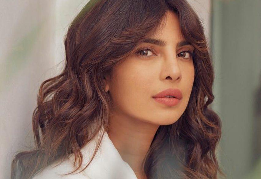 Βρήκαμε ποιο είναι το top μυστικό της Priyanca Chopra για λαμπερή επιδερμίδα