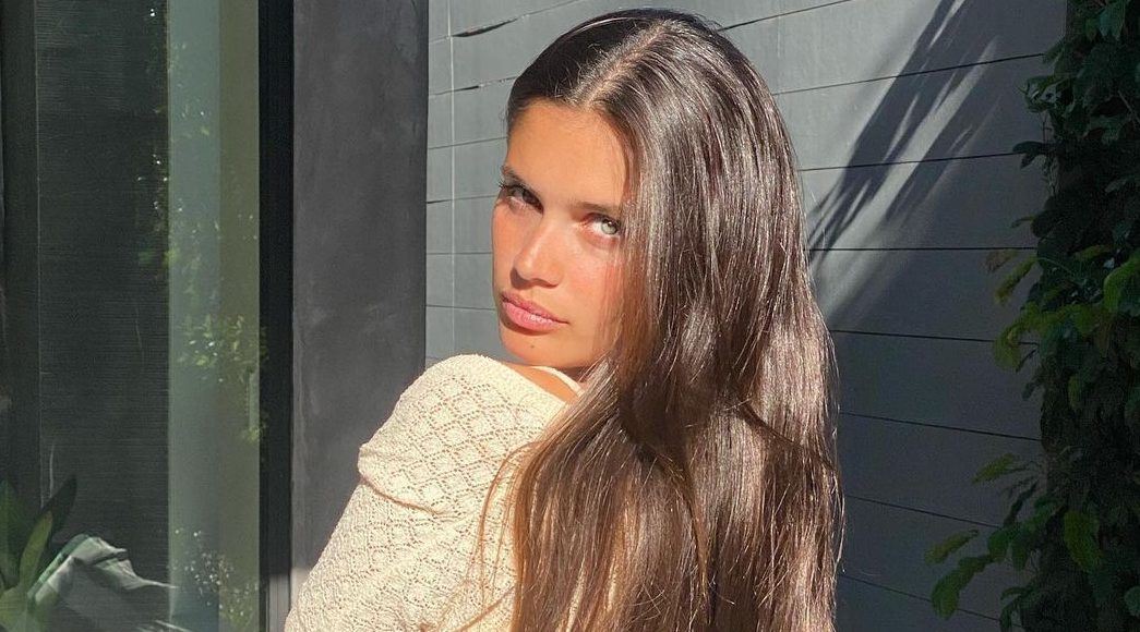 Long Hair, Don't Care: Φέτος η σεζόν μας "καλεί" να αφήσουμε τα μαλλιά μας πιο μακριά από ποτέ. Το ίδιο και αυτές οι 8 celebrities