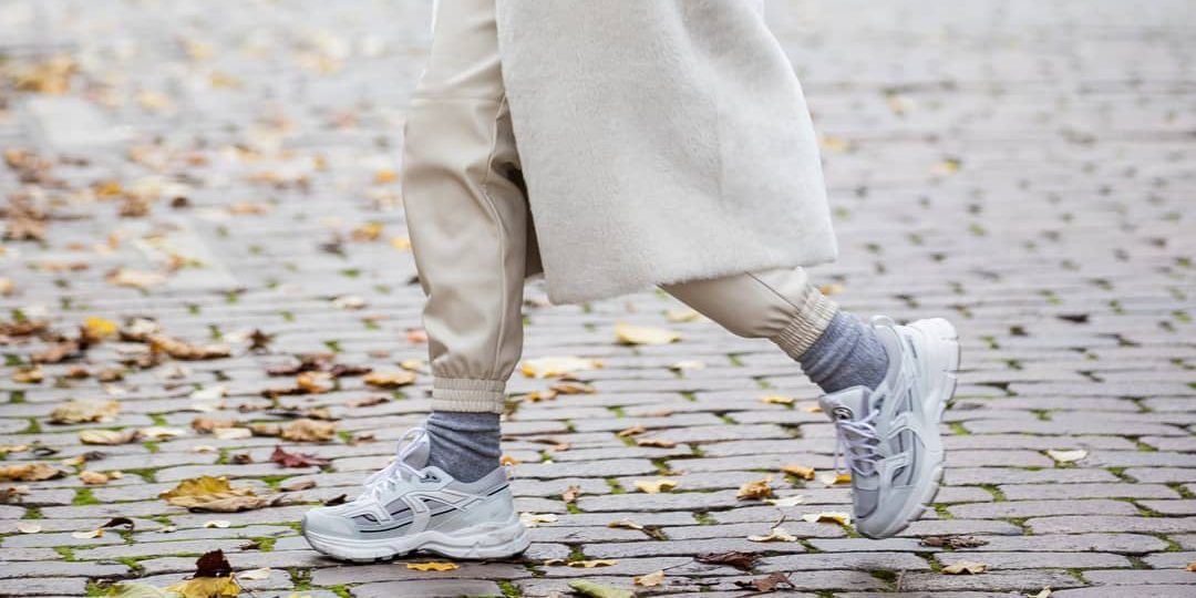 10 sneakers που θα φοράς από το πρωί (και γιατί όχι;) μέχρι το βράδυ
