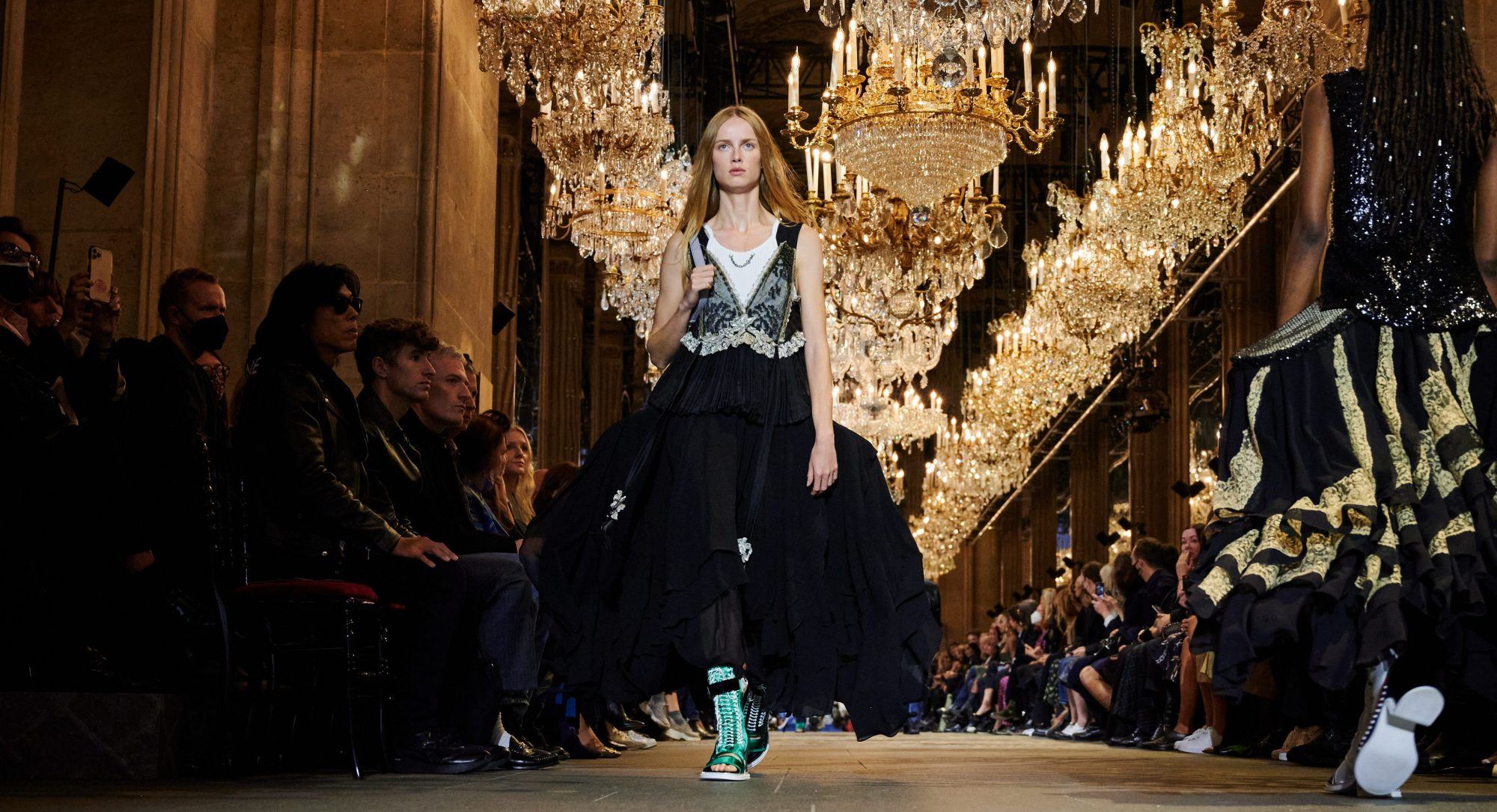 3 trends που είδαμε στο show του οίκου Louis Vuitton και ανυπομονούμε να φορέσουμε