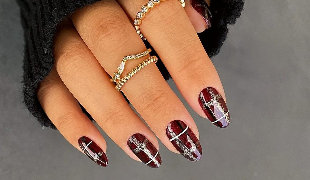 Dark Nails: Αν όχι τώρα, τότε πότε;