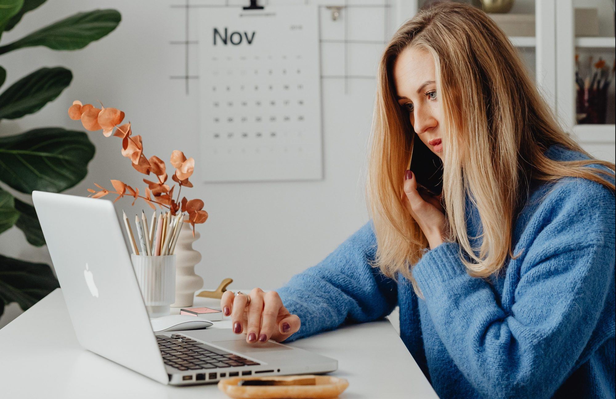 4 tips να οργανώνεις σωστά τον χρόνο σου στο γραφείο