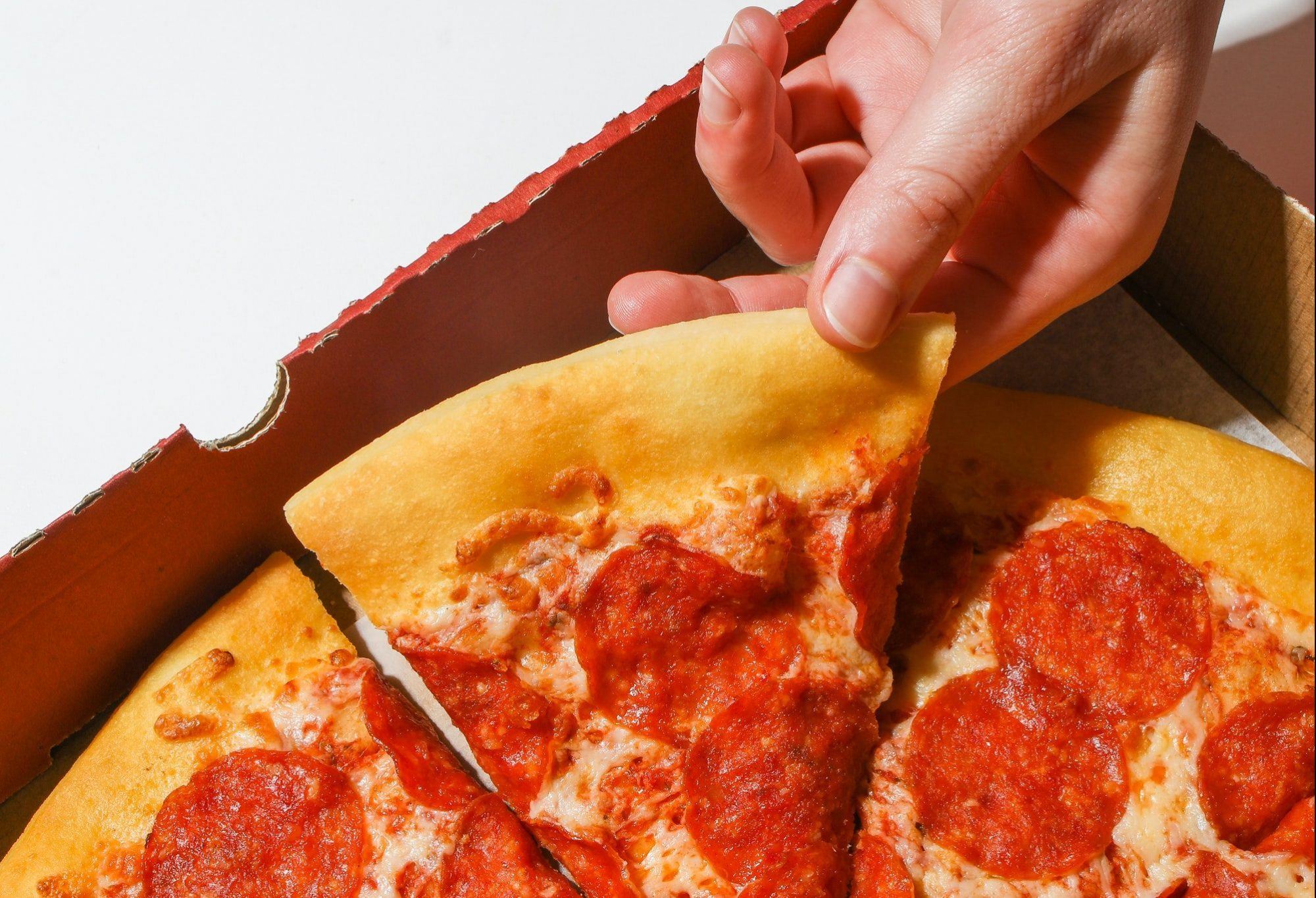 Cheat Meals: Αυτός είναι ο σωστός τρόπος να τα αντιμετωπίζεις