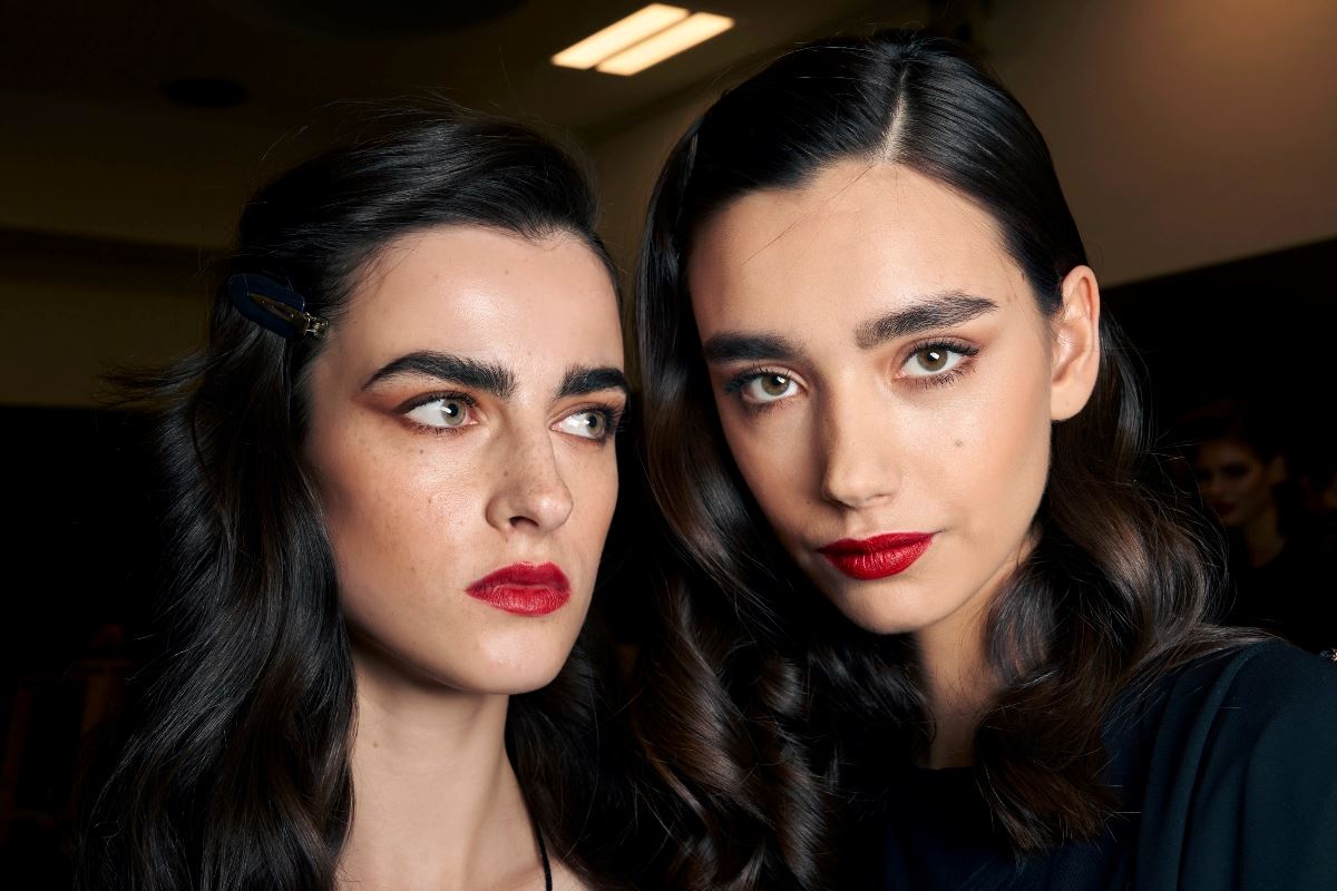 8 κόκκινα κραγιόν για τα πιο festive beauty looks