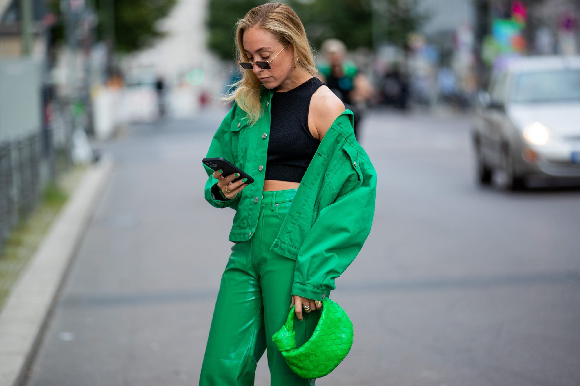 Δεν φοράς ποτέ φούστες; 15 looks με πρωταγωνιστή το παντελόνι που πρέπει να δεις