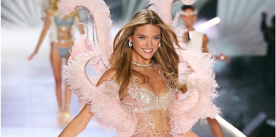 Martha Hunt: Το μοντέλο της Victoria Secret έγινε μαμά για πρώτη φορά