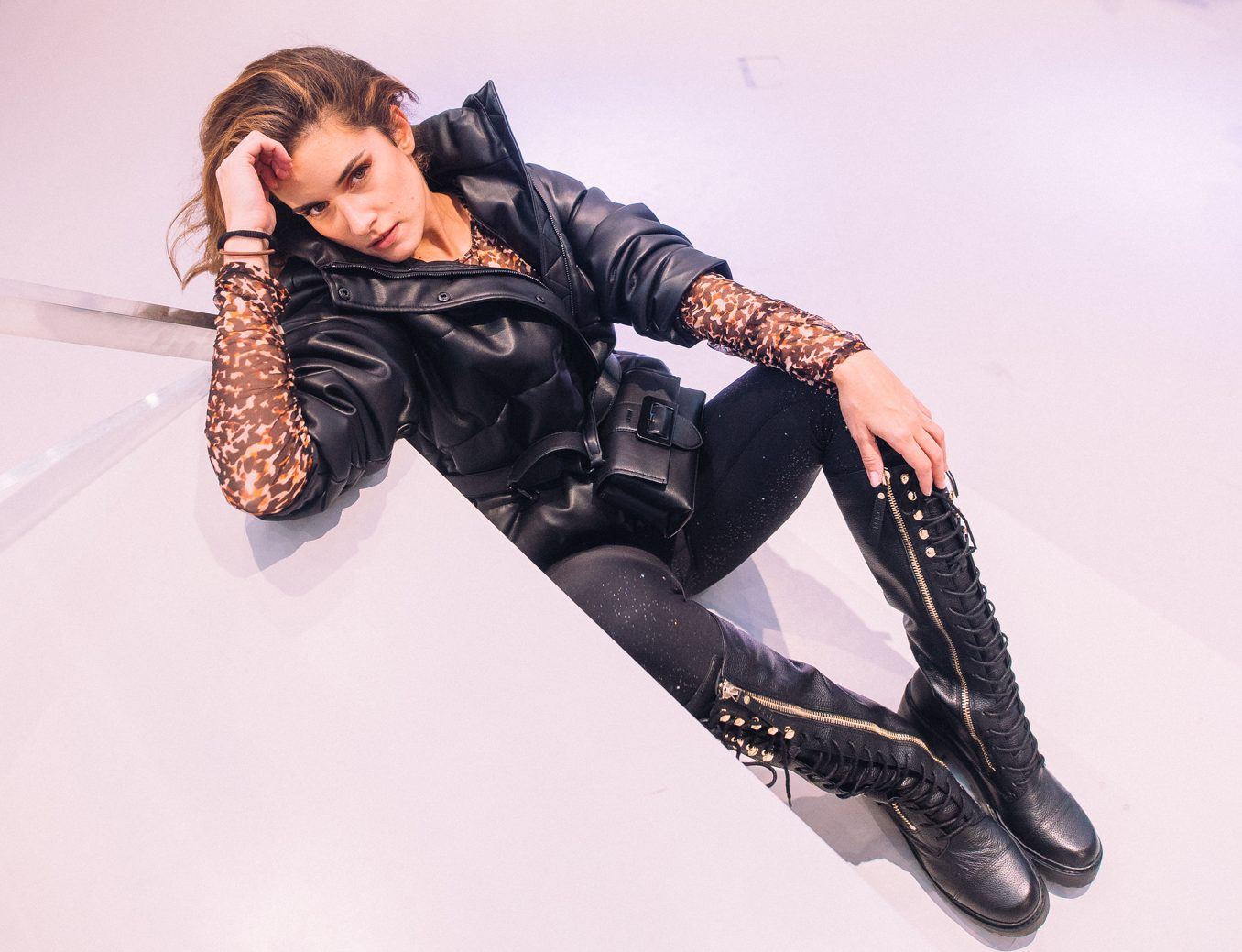 Φαντασμαγορικό fashion event του εμβληματικού νεοϋορκέζικου brand DKNY, που ανανεώνεται και επανατοποθετείται!