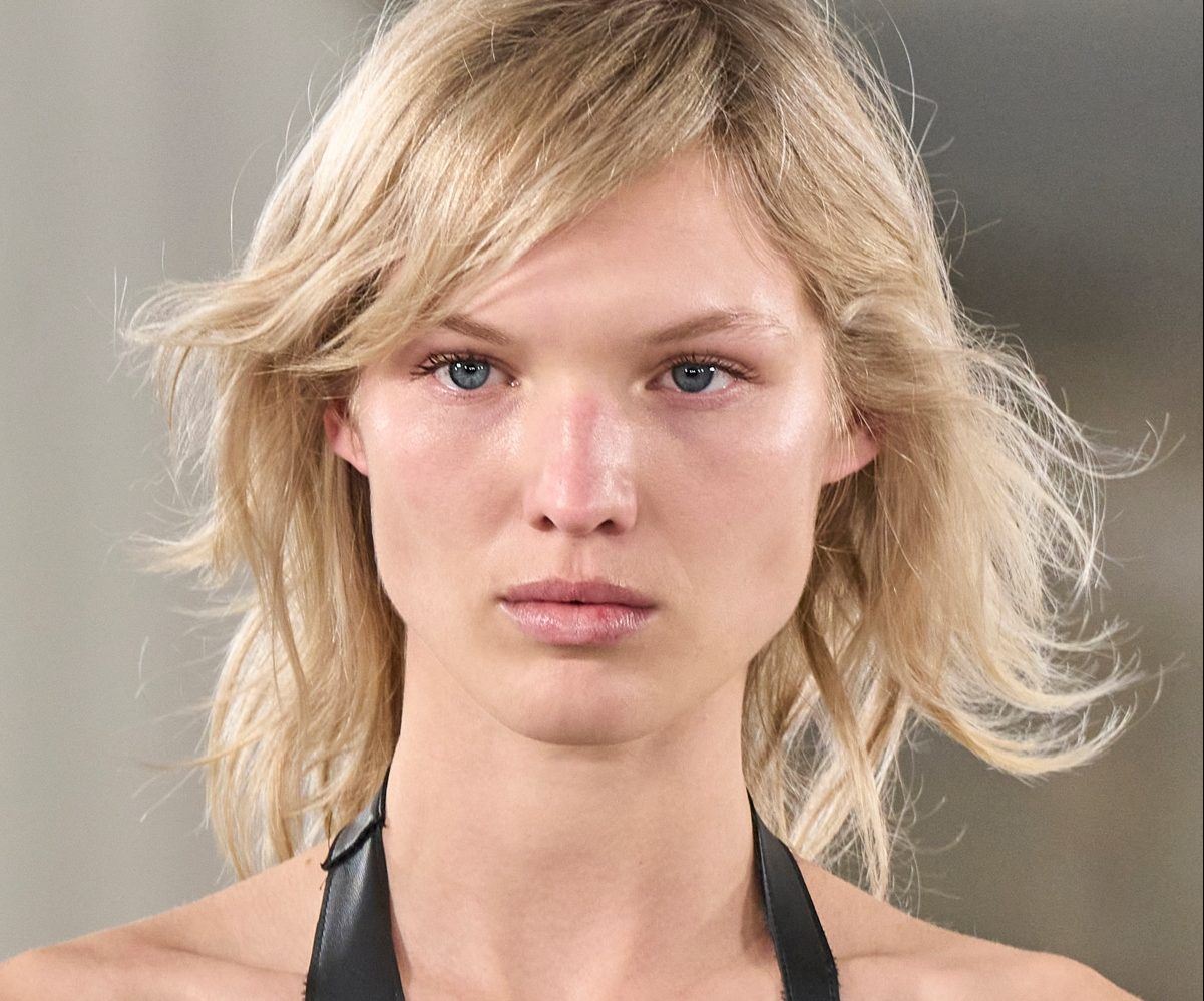 Cashmere blonde: Το απόλυτο ξανθό χρώμα που θα πρωταγωνιστήσει και το 2023