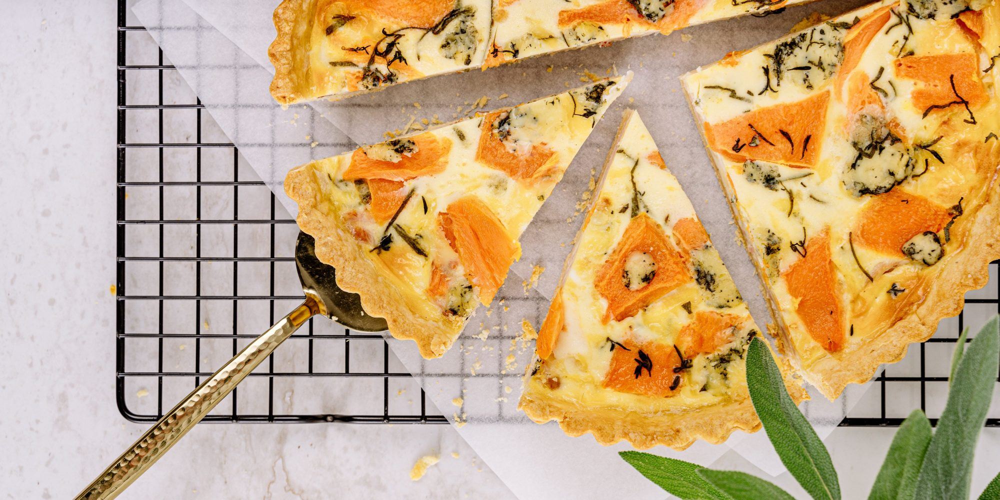 Quiche Lorraine: Η πιο λαχταριστή τάρτα για το χριστουγεννιάτικο τραπέζι