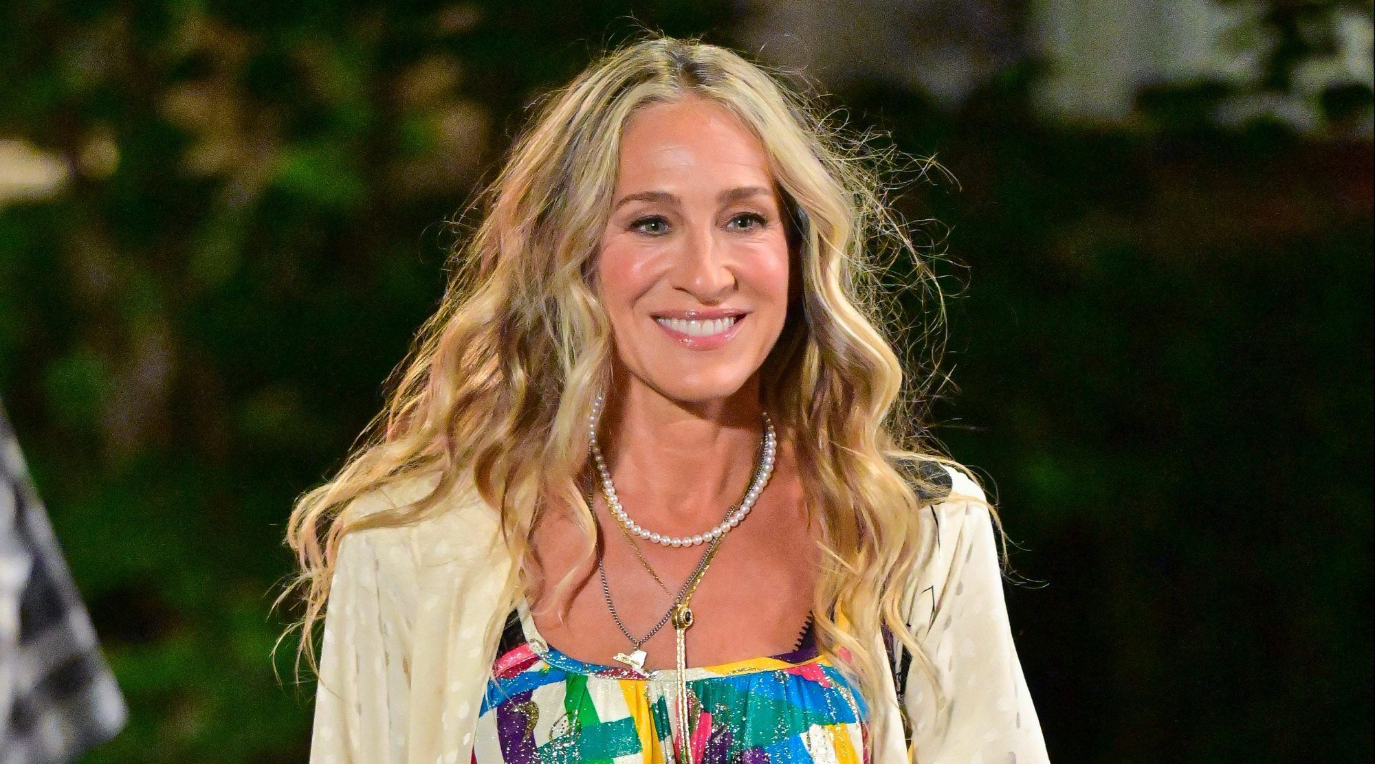 To ρουζ που λατρεύει η Sarah Jessica Parker κοστίζει λιγότερο από €16