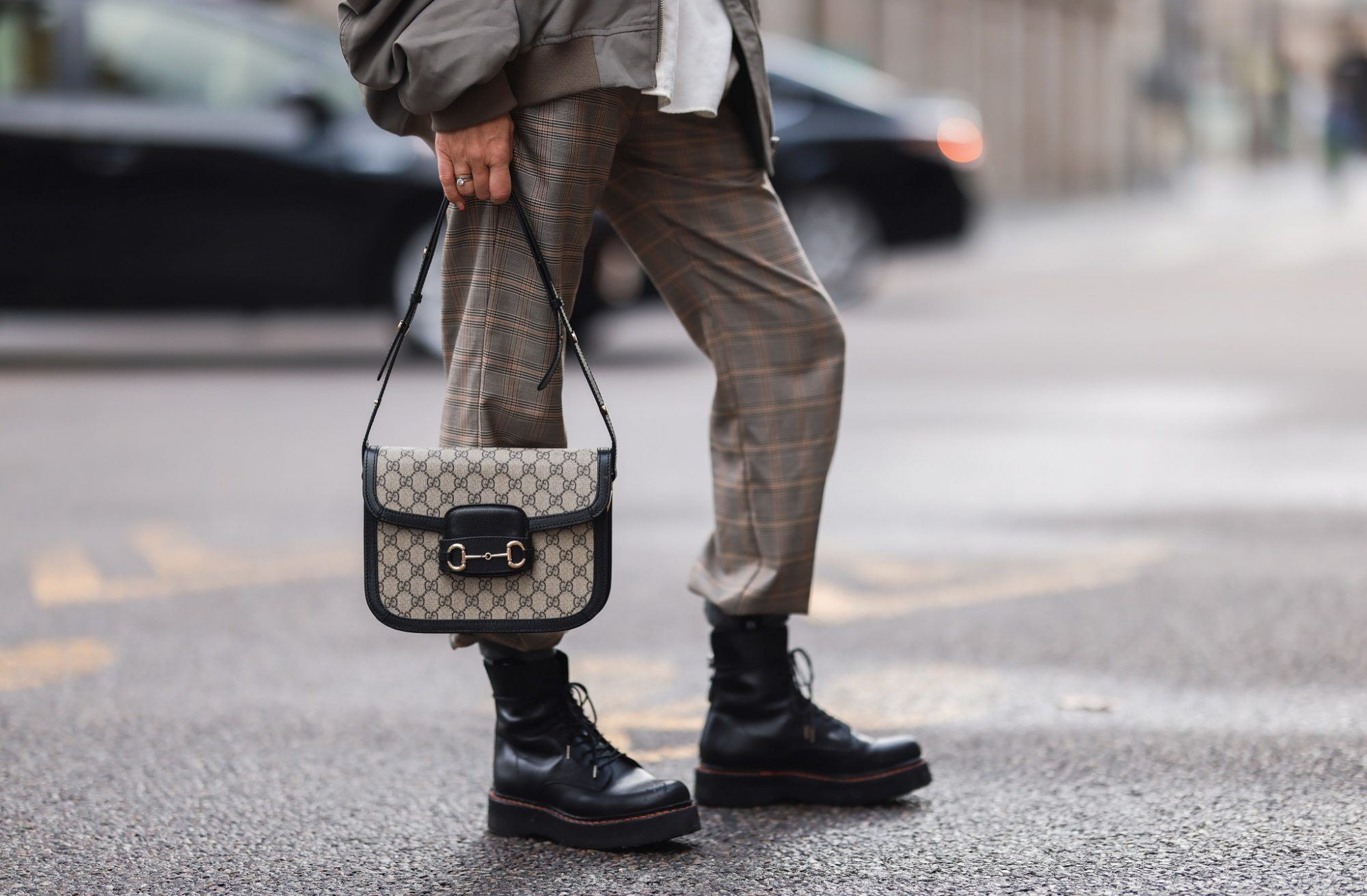 Χειμερινές Εκπτώσεις: 10 stylish μπότες και μποτάκια στις πιο φανταστικές προσφορές