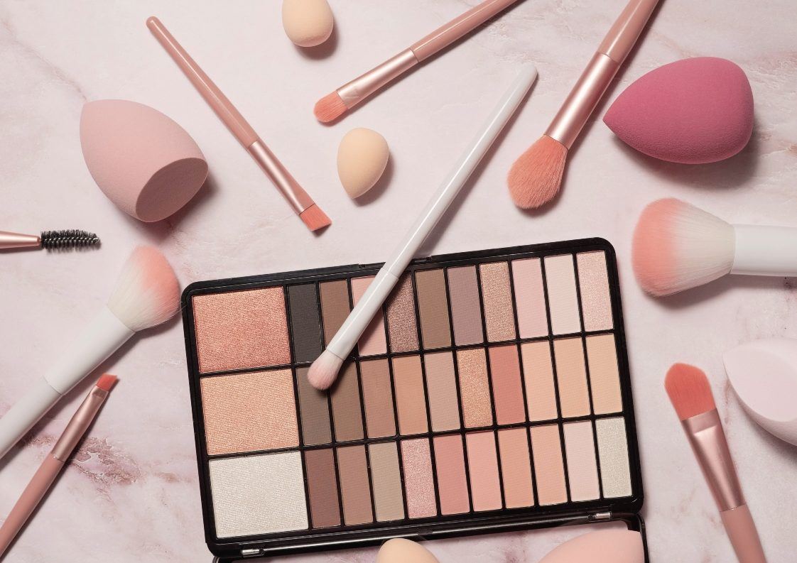 Τα do’s και τα dont's για να παραμένουν καθαρά τα beauty items μας (άρα και η επιδερμίδα μας!)