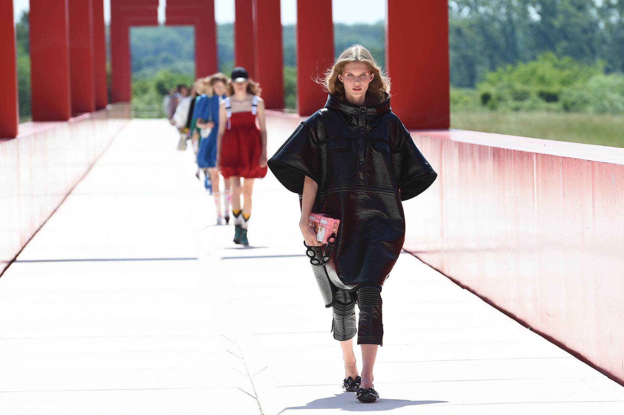 O οίκος Louis Vuitton θα παρουσιάσει την Cruise 2023 στην Καλιφόρνια