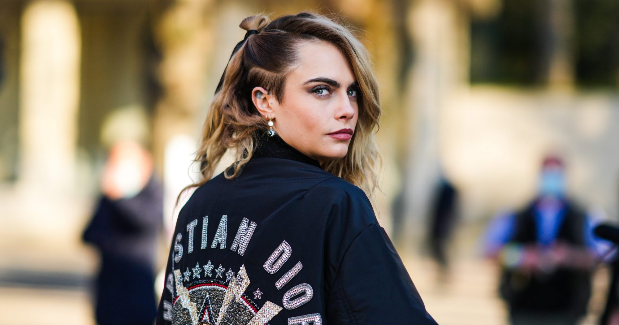 Cara Delevingne: Αυτό είναι το προϊόν που της εξασφαλίζει super ενυδάτωση στο πρόσωπο