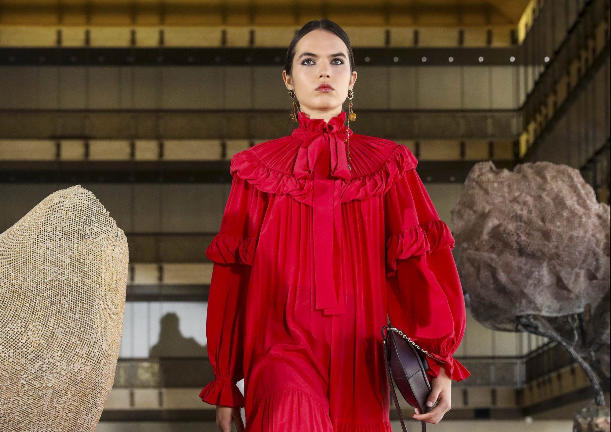 Σήμερα το νεσεσέρ μας βάφεται κόκκινο: 19 beauty δώρα-όνειρο για τον εαυτό σου. Λίγο self pamper δεν έβλαψε ποτέ κανέναν