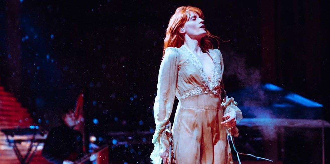 Florence + The Machine: Το νέο τους τραγούδι είναι αφιερωμένο στις ανισότητες ανάμεσα στα δυο φύλα