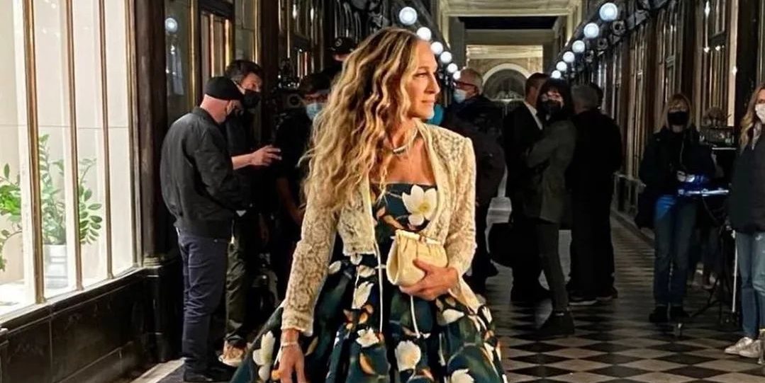 Έτσι θα δημιουργήσεις τα signature waves της Carrie Bradshaw