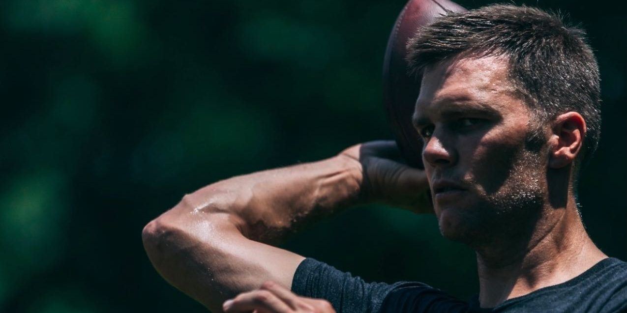 Γιατί ο Tom Brady ενώνει τις δυνάμεις του με θρυλικές ηθοποιούς του Χόλιγουντ;