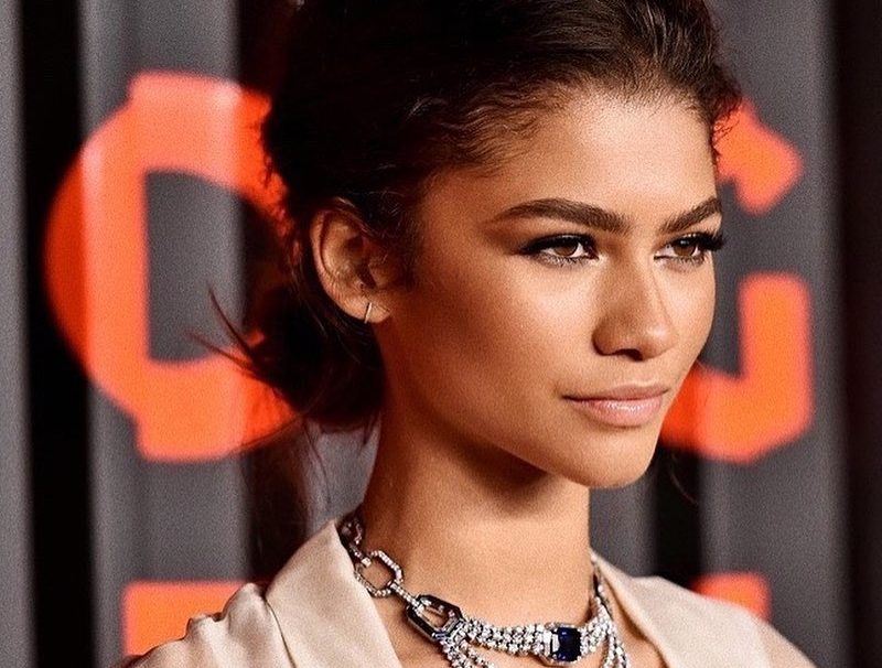Brow Bar: 6 beauty items που θα χρειαστείς για άψογα φρύδια