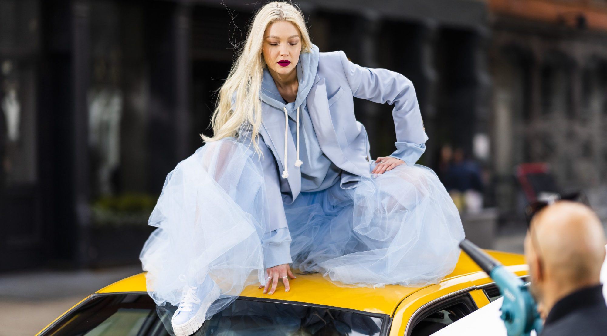 Gigi Hadid & Hailey Bieber: Το ανοιξιάτικο μακιγιάζ τους είναι το μεγαλύτερο trend της σεζόν