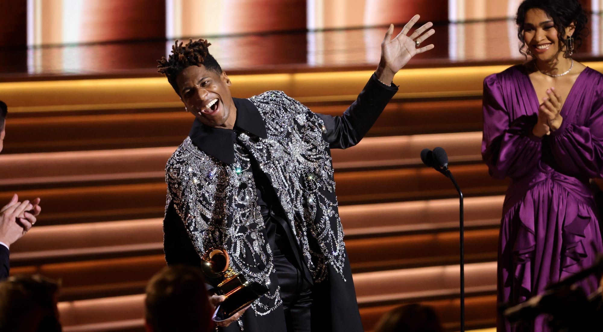 Grammys 2022: Αυτοί είναι οι μεγάλοι νικητές των εμβληματικών μουσικών βραβείων