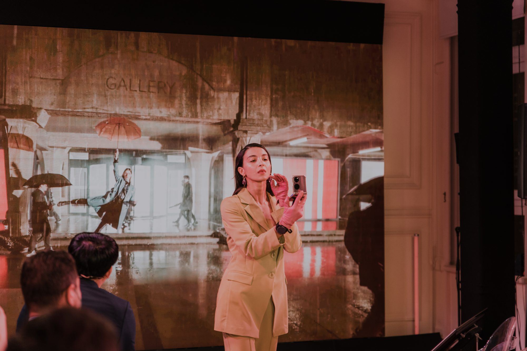 Η HUAWEI παρουσίασε τα νέα smartphones και άλλα προϊόντα σε μία μοναδική εκδήλωση για τους φίλους της μόδας και της τεχνολογίας