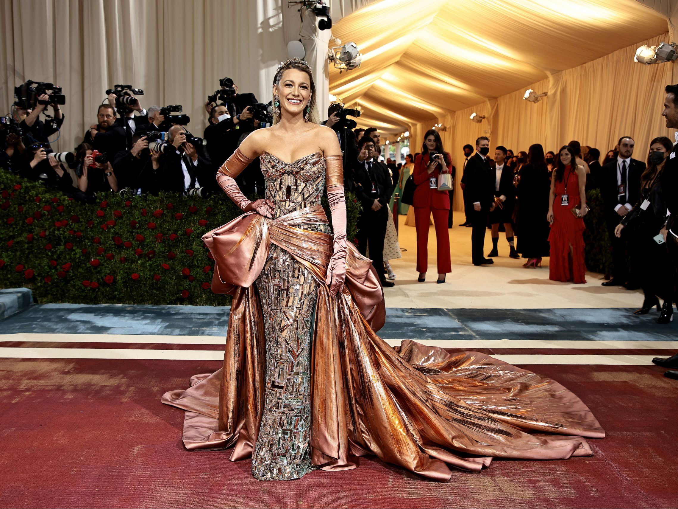 Το φόρεμα της Blake Lively ήταν εμπνευσμένο από την αρχιτεκτονική της Νέας Υόρκης και ήταν ό,τι καλύτερο είδαμε χθες
