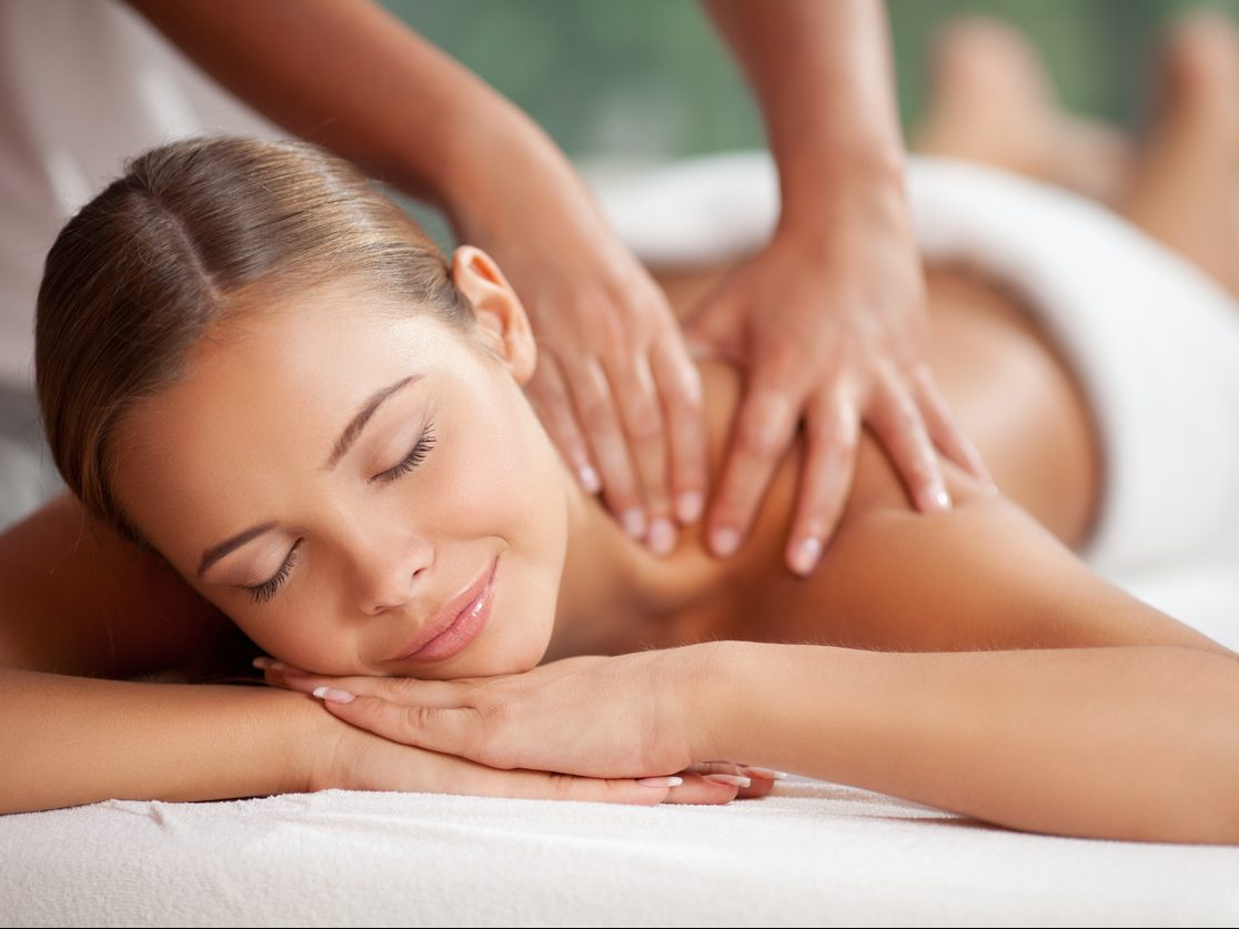 Λεμφικό μασάζ: Η νέα μανία των stars και τα οφέλη της για την υγεία και το σώμα μας