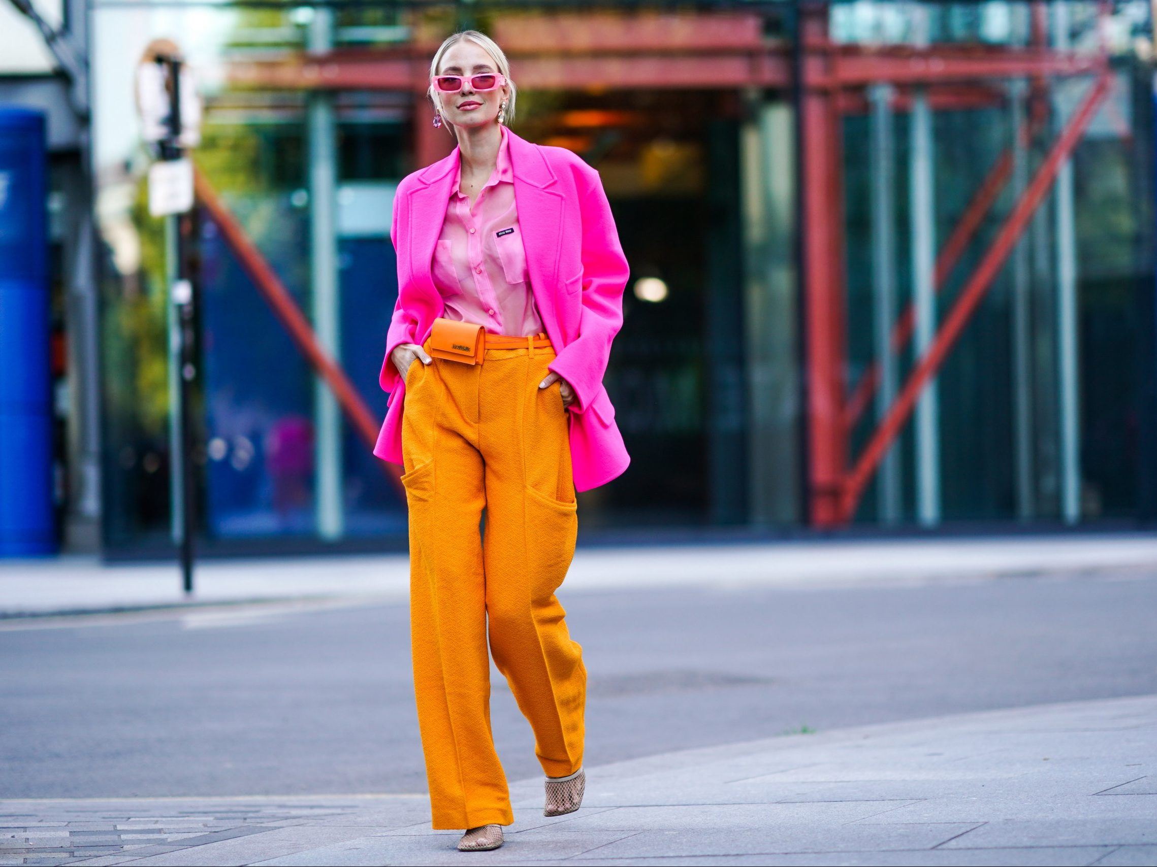 10 colorful γυαλιά ηλίου για τις πιο cool καλοκαιρινές εμφανίσεις