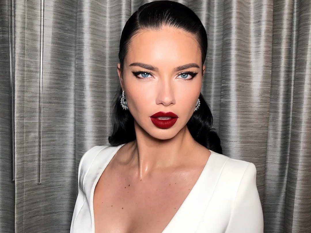 3 life saver tips για να μην μουτζουρώνεσαι με το κραγιόν