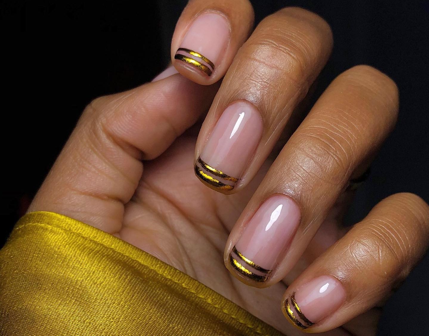 Double French mani: 6 τρόποι για να υιοθετήσεις τη τάση με απόλυτη επιτυχία