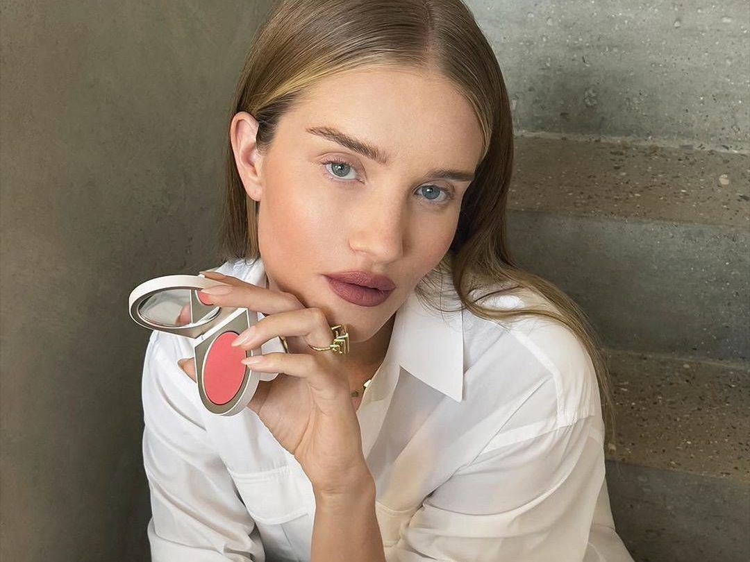 Cheek to Cheek: Όλες οι απαντήσεις για το πώς θα φορέσεις σωστά το ρουζ σου