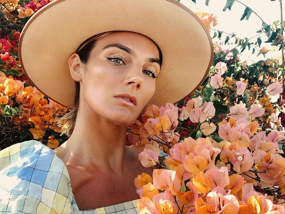 Αυτό το έλαιο προσώπου με άγριο τριαντάφυλλο πωλείται παγκοσμίως κάθε 3'