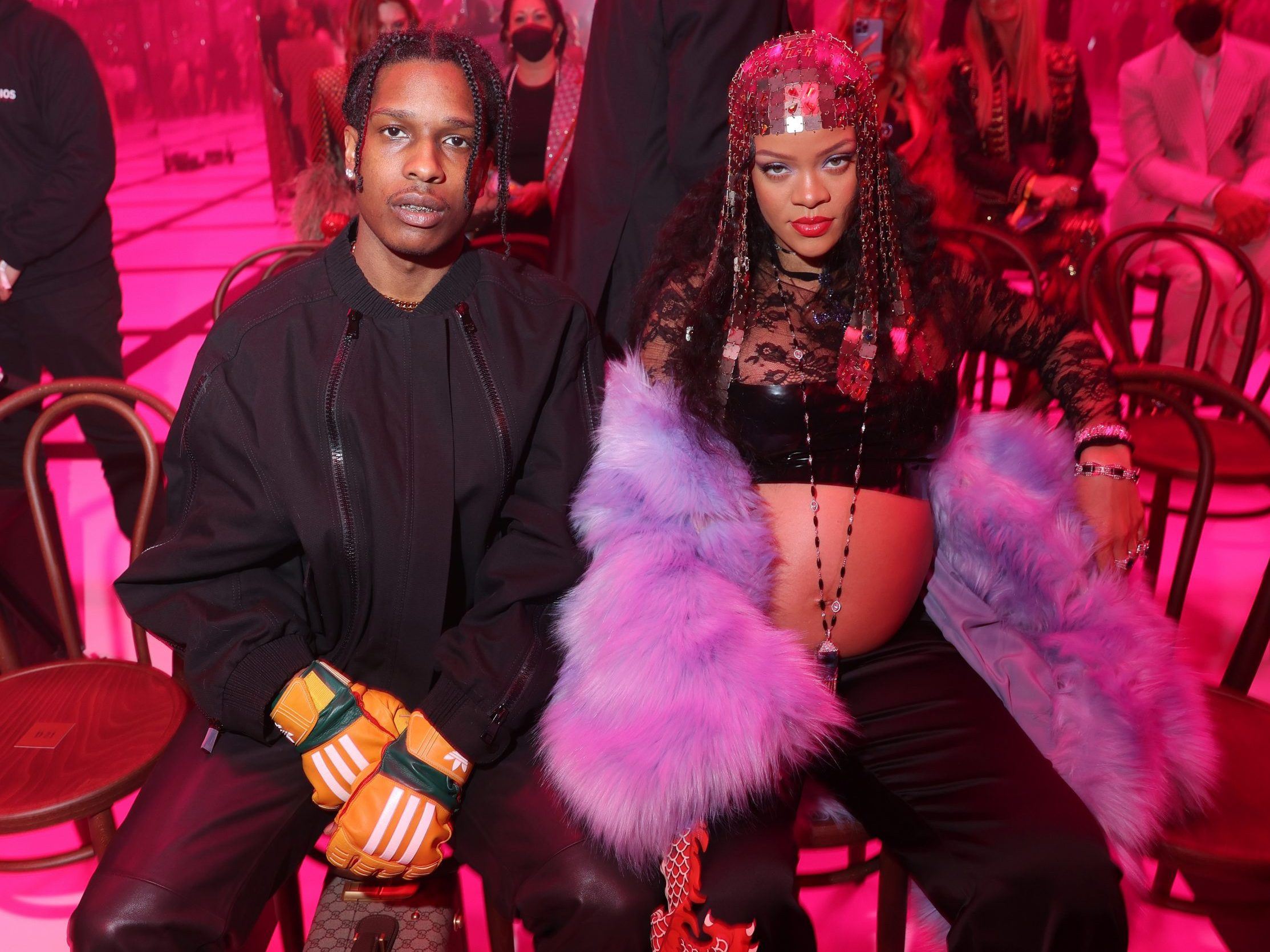 Rihanna & ASAP Rocky: Oι πρώτες κοινές φωτογραφίες μετά την γέννηση του παιδιού τους