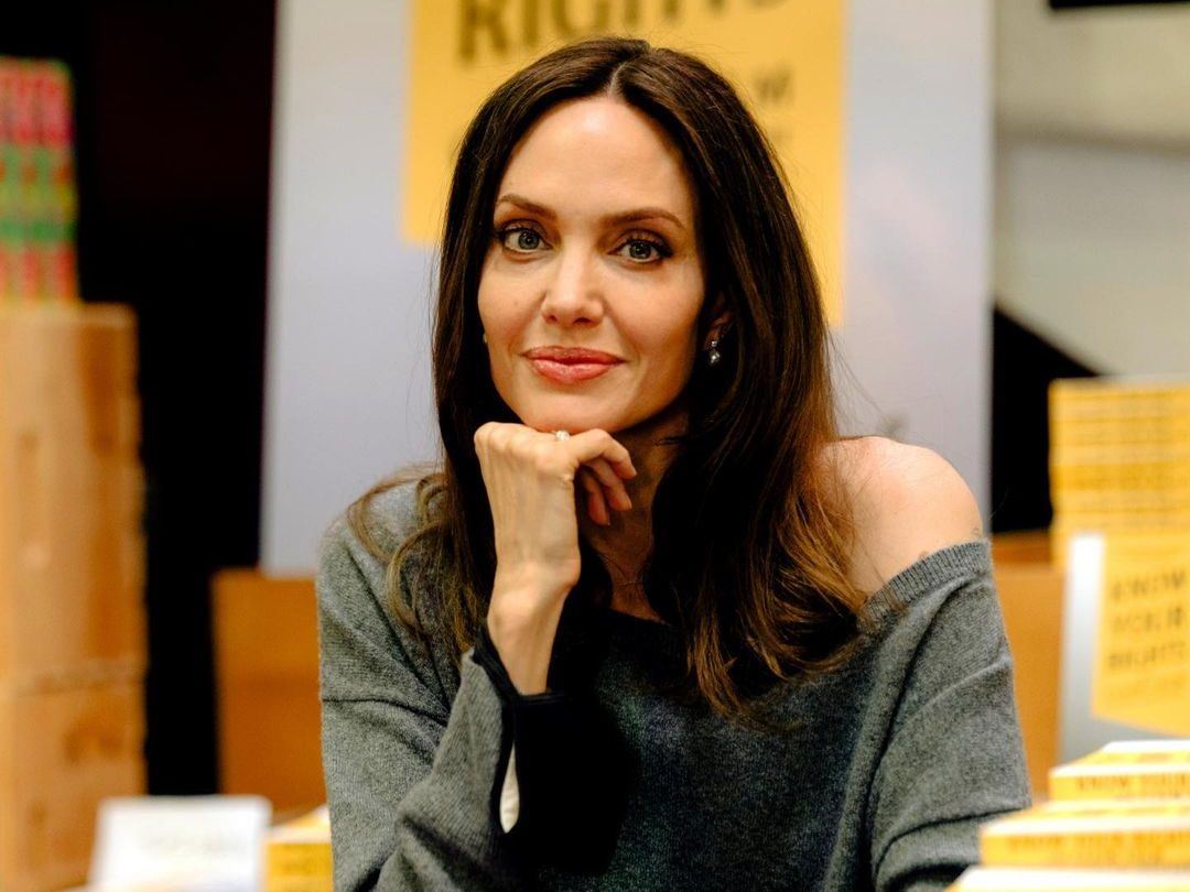 H Angelina Jolie «ροκάρει» με την κόρη της Shiloh σε συναυλία των Maneskin στην Ιταλία