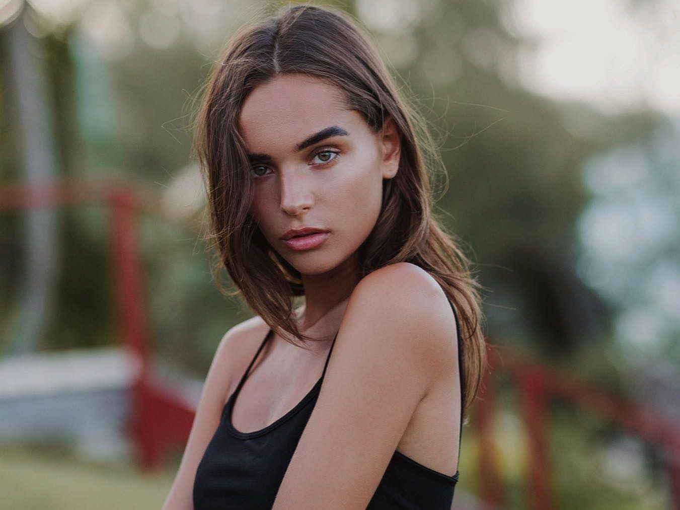 To mascara hack που έχει γίνει viral στα social media. Αλλά δεν πρέπει με τίποτα να υποκύψεις σε αυτό